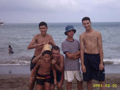 esos mis amigos